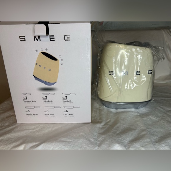 7 Piece Smeg Knife block - Picture 6 of 9